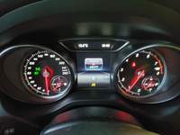 Pogled na kombinovani instrument