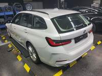 Pogled od pozadi levo