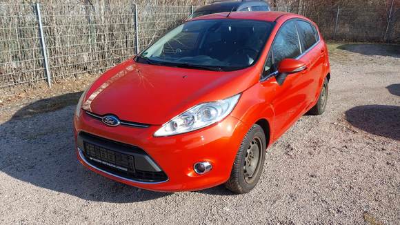 Pogled od napred levo