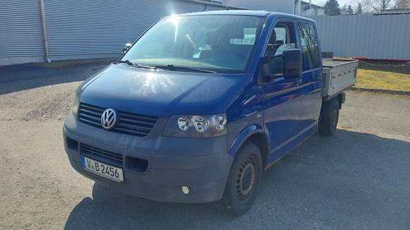 Pogled od napred levo