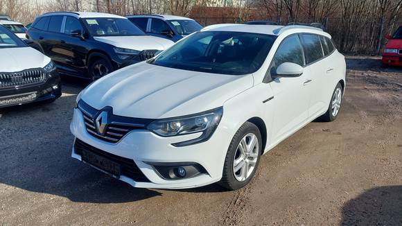 Pogled od napred levo