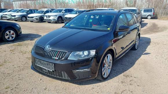 Pogled od napred levo