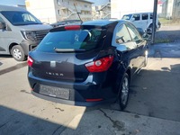 Pogled od pozadi desno