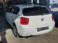 Pogled od pozadi levo