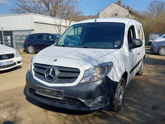 Pogled od napred levo