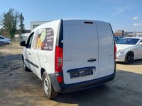 Pogled od pozadi levo