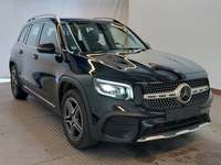 Pogled sprijeda desno