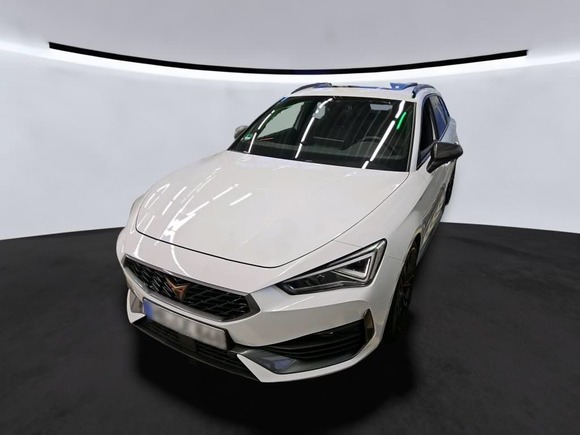 Вид спереди слева