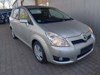 Pogled desno spredaj