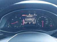 Pohled na přístrojovou desku