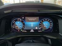 Pohled na přístrojovou desku