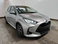 Pogled desno spredaj