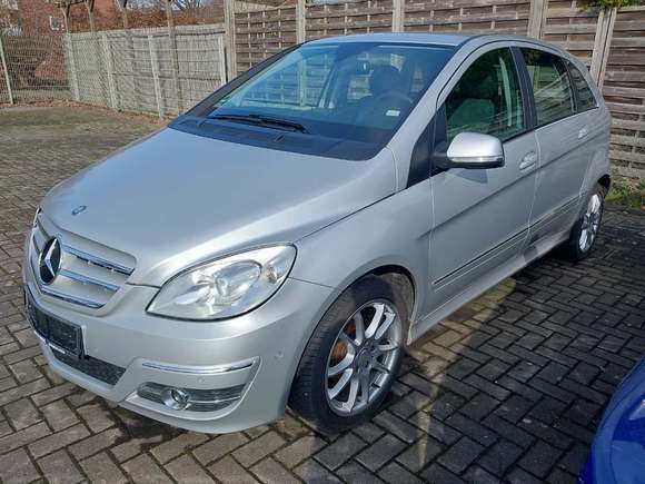 Náhled zpředu zleva