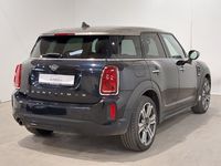 Aanzicht achter rechts