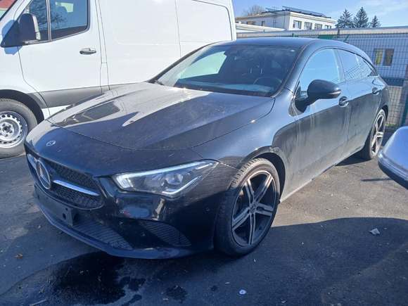 Pogled od napred levo