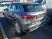 Pogled od pozadi levo