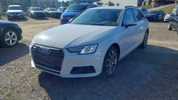 Pogled od napred levo