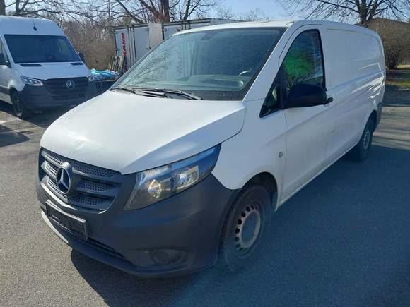 Pogled od napred levo