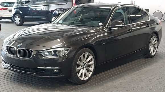 Vista anteriore sinistra