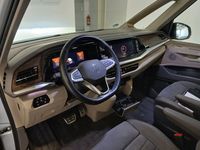 Вид на салон