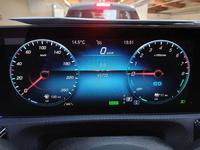 Pohled na přístrojovou desku