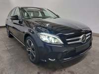 Вид спереди справа