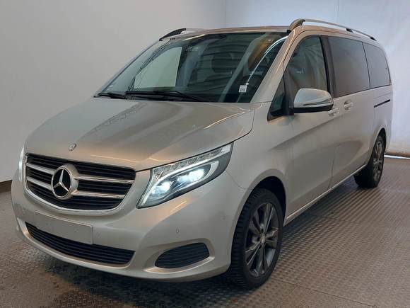 Вид спереди слева