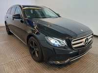 Náhled zpředu zprava