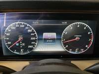 Pohled na přístrojovou desku