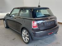 Вид сзади слева