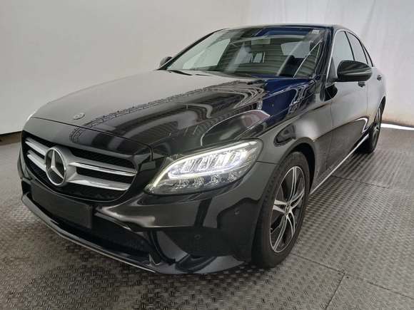 Pogled sprijeda lijevo