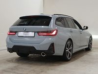 Pogled od pozadi desno