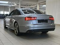 Vaizdas iš galo kairės