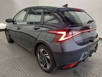 Vue de l’arrière gauche