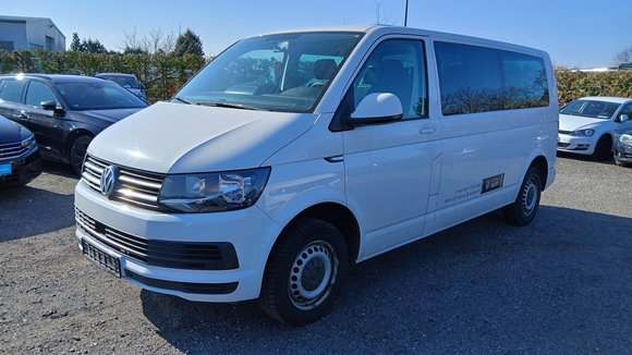 Pogled od napred levo