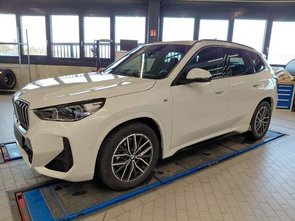 Náhled zpředu zleva