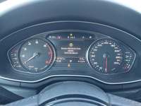 Pohled na přístrojovou desku