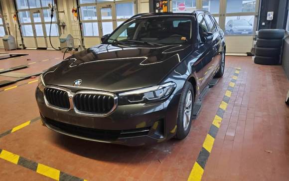 Widok z przodu po stronie lewej