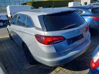 Pogled od pozadi levo