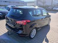 Pogled od pozadi desno