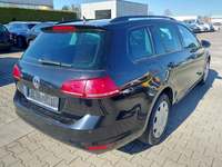 Pogled od pozadi desno