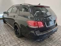 Vista traseira esquerda