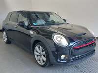 Pogled sprijeda desno