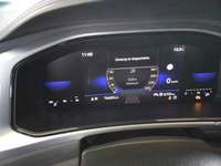 Pohled na přístrojovou desku