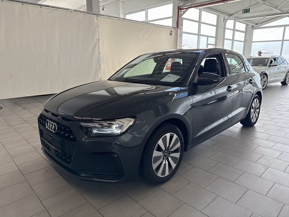 Vaizdas iš priekio kairės