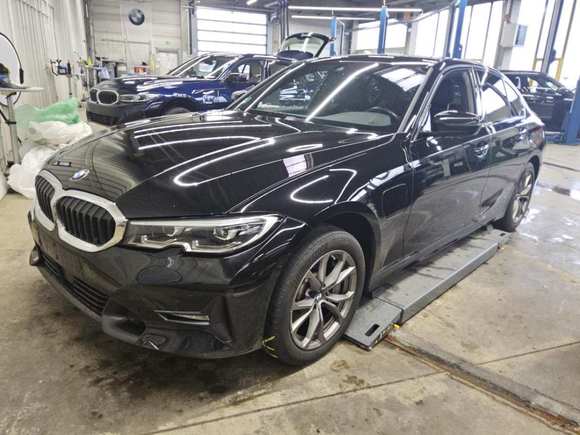 Vue de l’avant gauche