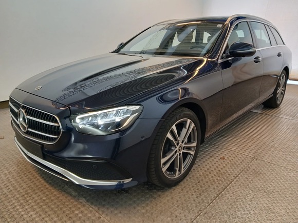 Pogled sprijeda lijevo