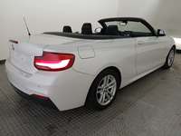 Vue de l’arrière droit