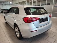 Vaizdas iš galo kairės