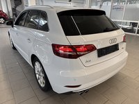 Vaizdas iš galo kairės